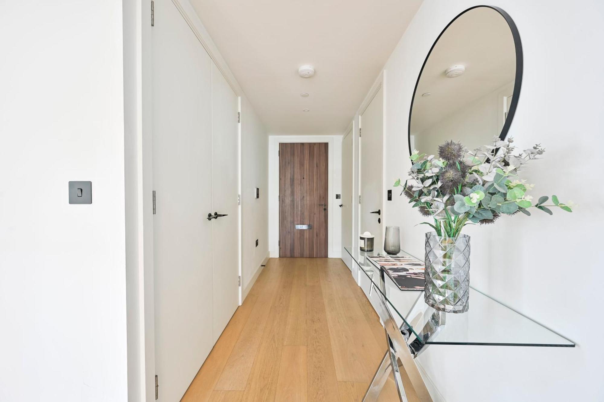 Apartment Exotic White -steps To Tube, Westfield, Portobello *